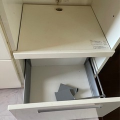 食器棚　大川家具GLAYすで購入しました。