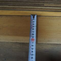 昔の床材です、30年から40年ほど前のものかと思い