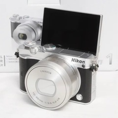 自撮り&Wi-Fi&4K✨新品✨Nikon1 J5 パワーズーム...