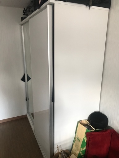 鏡付ワードローブ