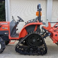 鹿児島発クボタ24馬力ディーゼルトラクターT240DF クローラ新品 タイヤ