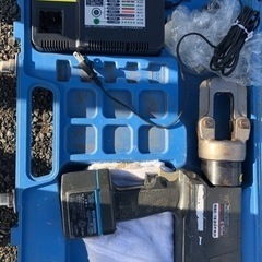 泉精機　充電式圧着器