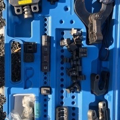 泉精機　充電式圧着器