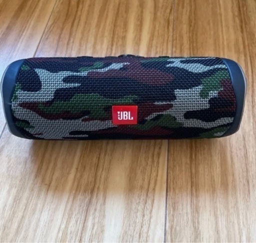 売れました　JBL FLIP5 SQUAD