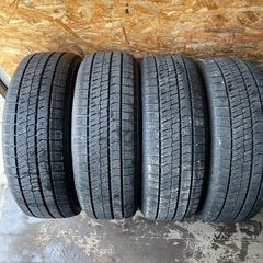 超極上タイヤ　BRIDGESTONE ブリヂストン　ブリジストン　VRX2 215/60R17 スタッドレス タイヤ　2019年製　17インチ