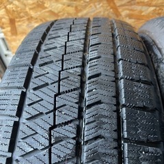 超極上タイヤ　BRIDGESTONE ブリヂストン　ブリジストン　VRX2 215/60R17 スタッドレス タイヤ　2019年製　17インチ