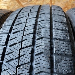 超極上タイヤ　BRIDGESTONE ブリヂストン　ブリジストン　VRX2 215/60R17 スタッドレス タイヤ　2019年製　17インチ