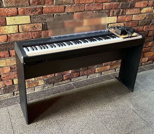 美品 ヤマハ 電子ピアノ P-95B 88鍵 高品位ピアノ音色 GHS鍵盤 軽量