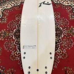 ショートボードRUSTY  Happy Shovel5’4デッキパッドお付けします。