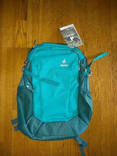 deuter gigant ドイター　デイバック　32L　　推奨身長170 - 195 cm　マルチに使えます。　通勤　通学　アウトドア　頑丈生地