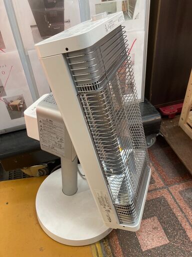 ☆中古￥19,800！【会員価格￥17,800】DAIKIN　遠赤外線暖房機　家電　2018年製　ERF-T11VS-W型　【BJ189】