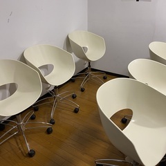 円形　椅子　オフィース仕様　８脚