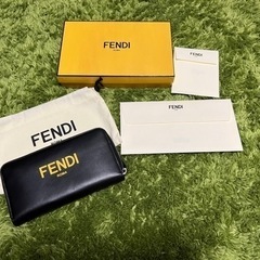 【ネット決済・配送可】入手困難 FENDI フェンディ バイカラ...