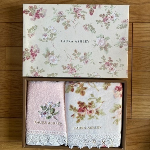 箱入り　新品　ローラアシュレイ　タオルセット