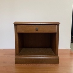 美品　カリモク　ドマーニ