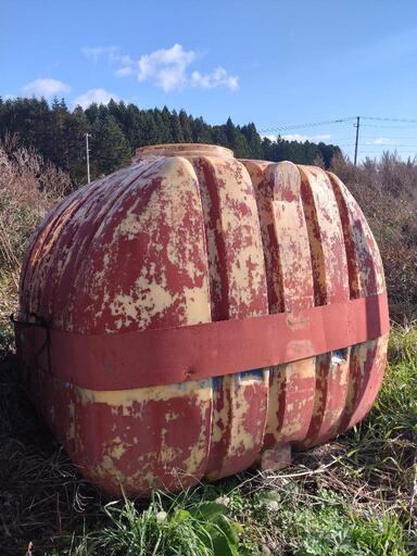 水タンク　ローリータンク3000L
