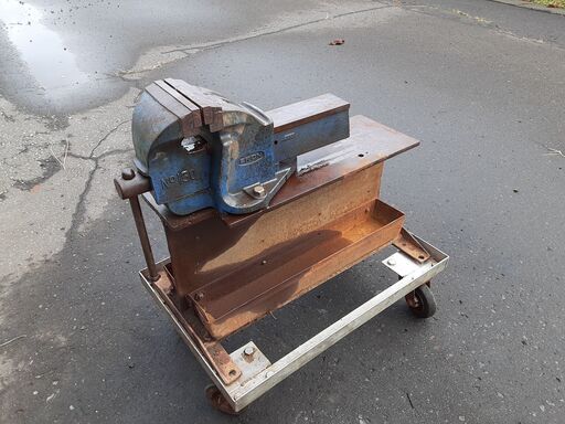 中古：万力（台付き）
