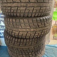 285/60/18 YOKOHAMA GEOLANDAR スタッドレスタイヤ