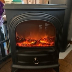 暖炉　暖炉型　ヒーター　2017年製