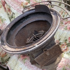 レトロ薪ストーブ　　一部割れ