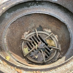 レトロ薪ストーブ　　一部割れ