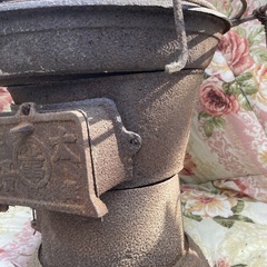 レトロ薪ストーブ　　一部割れ