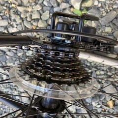 値下げしました！ほぼ新品】クロスバイク 泥除け、鍵、ライト、サドル