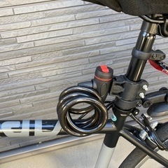 【値下げしました！ほぼ新品】クロスバイク  泥除け、鍵、ライト、サドルカバー付き 値下げしました！ほぼ新品】クロスバイク 泥除け、鍵、ライト、サドル