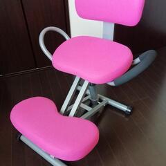姿勢よく座れる椅子　ピンク