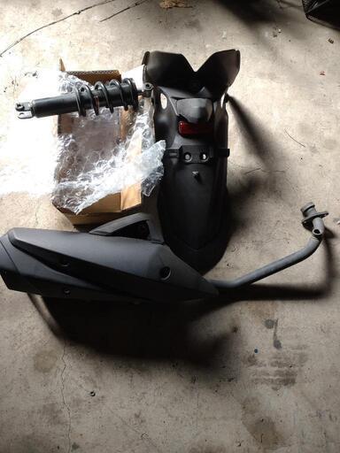 YAMAHA   ﾏｼﾞｪｽﾃｨS  155cc   ( SG52J )  純正 ﾊﾟｰﾂ   ほぼ新車からの取り外し品    現状優先で引取り限定    ﾉｰｸﾚ＆ﾉｰﾘﾀで    配送依頼拒否      値下げしました YAMAHA ﾏｼﾞｪｽﾃｨS 155cc ( SG52J ) 純正 ﾊﾟｰﾂ ほぼ新車からの取り外し品