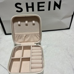 SHEIN ベルト アクセサリー入れ