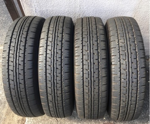 受渡し予定者が決まりました。ハイエースのタイヤセット