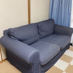 布地カバーのソファ IKEA