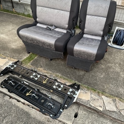 ハイエースサードシート脱着式！値下げしました！