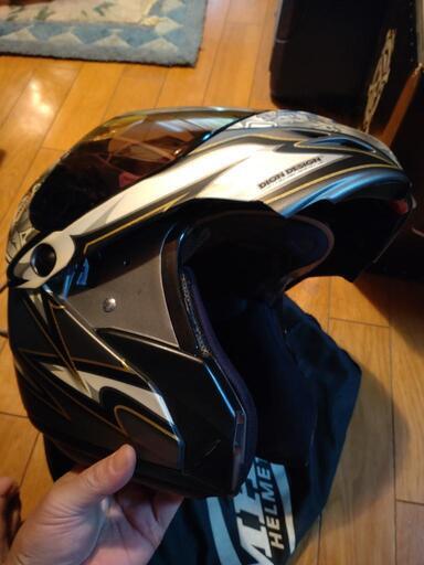 MHR ｼｽﾃﾑ ﾍﾙﾒｯﾄ ｻｲｽﾞ XL 中古品 ﾊｰﾌ ﾐﾗｰ ｼｰﾙﾄﾞ付き ( ｸﾘｱ ｼｰﾙﾄﾞは行方不明