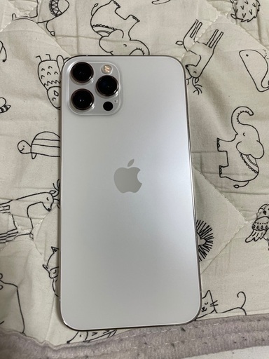 iPhone12ProMax【本体のみ、画面割れ、傷などあり】
