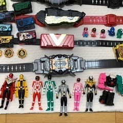 早く引き取り希望！！戦隊モノ ヒーロー 仮面ライダーなど レア商品もあり