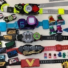 早く引き取り希望！！戦隊モノ ヒーロー 仮面ライダーなど レア商品もあり