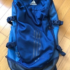 adidasリュック