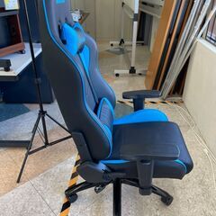 ⭐AKRACHING(エーケーレーシング) ゲーミングチェア 💺定価￥57,800💺 180度リクライニング⭐