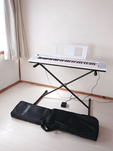 超美品 ヤマハ 電子ピアノピアジェーロ 操作問題なし ホワイト 台・移動袋・フットペダル付 超美品 ヤマハ 電子ピアノピアジェーロ 操作問題なし ホワイト 台