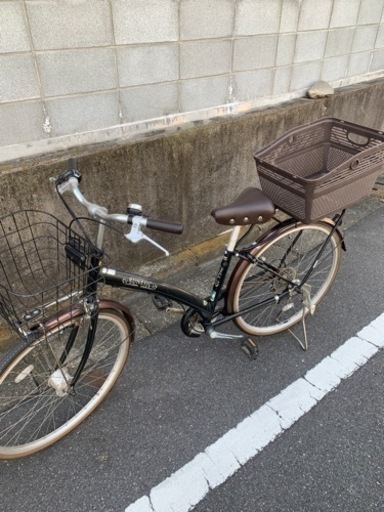 自転車6段変速　荷台カゴ付き　ママチャリ