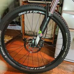 キャノンデール製マウンテンバイク24段ギア仕様