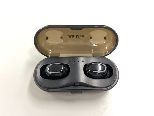 【新品未使用】ワイヤレスイヤホン　カラー：ブラック