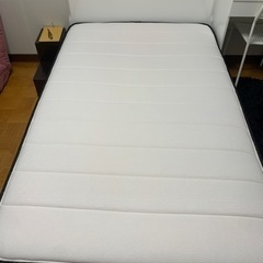 セミダブルベッド、ホワイト、11/25までに取りに来ていただける方に限定、新品に近い、傷や色褪せなどはほとんど無し