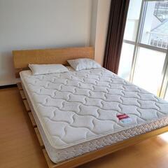 クイーンサイズベッド。 (ニトリ)
マットレス - フランスベッド