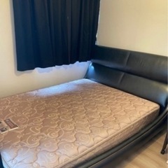 大幅値下げ⭐︎ダブルベッド（クイーン？）