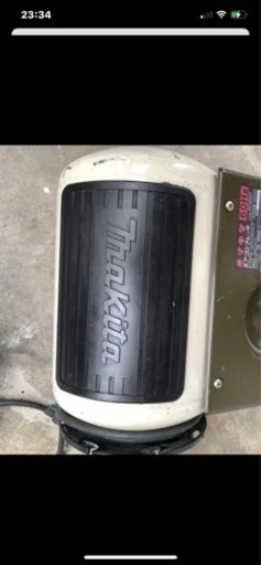 マキタエアコンブレッザ