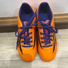 adidas サッカーシューズ　