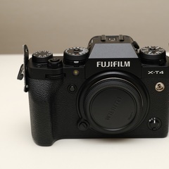 新品　FUJIFILM X-T4 ミラーレス一眼 デジタルカメラ...